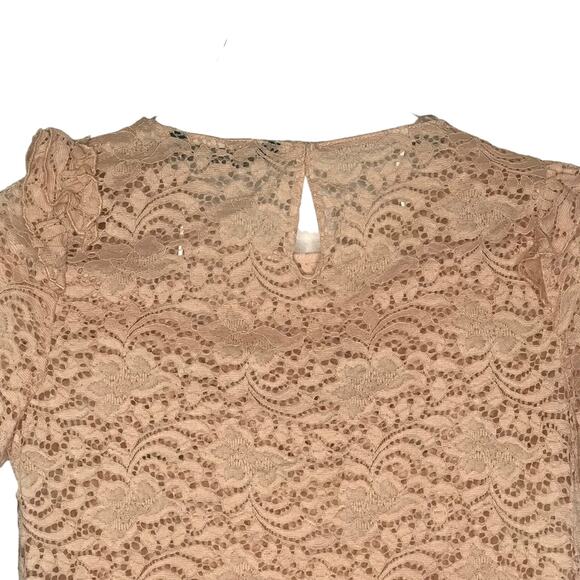 Zara Ruffled Guipure Lace Top Blush Beige Size Small NEW - Picture 7 of 11
